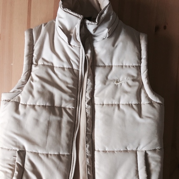 Nike puffer vest