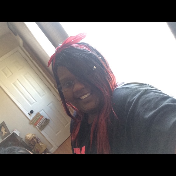 Meet your Posher, Simone - Picture 1 of 1