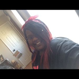 Meet your Posher, Simone