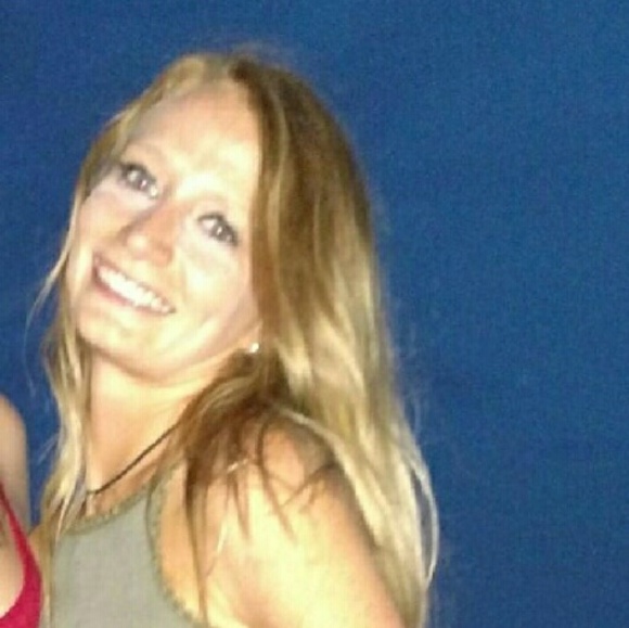 Meet your Posher, Jennifer - Picture 1 of 1