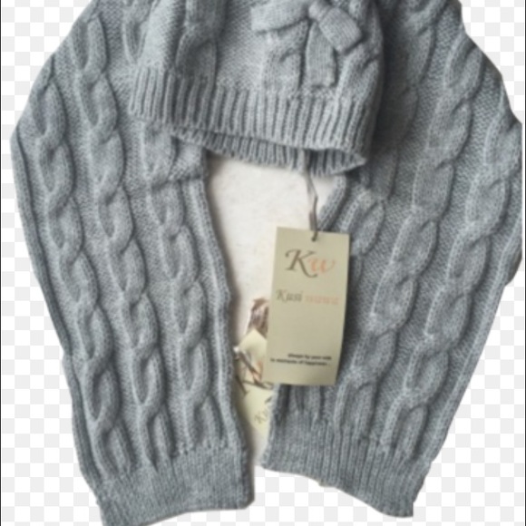 ❤️ HP❤️ sale!! Beautiful Alpaca Knit Hat and Scarf