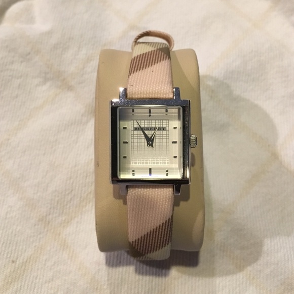 Burberry plaid watch!