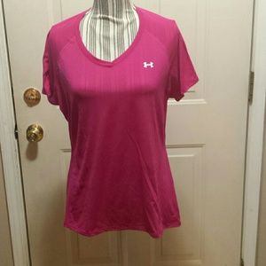 Under Armour vneck top