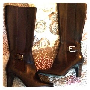 🚛💗SALE💗🚛 Never Worn Anne Klein Heeled Boots