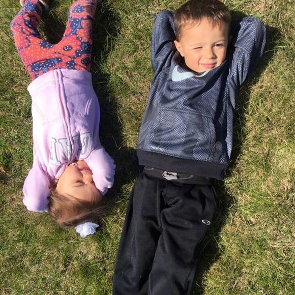 Meet your Posher, Lora