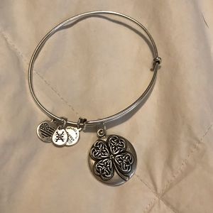 Alex & Ani Four leaf bracelet