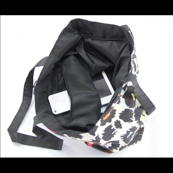 Camera Tote - Picture 3 of 4