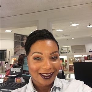 Meet your Posher, Tara