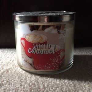 BRAND NEW bath and body works candle!!