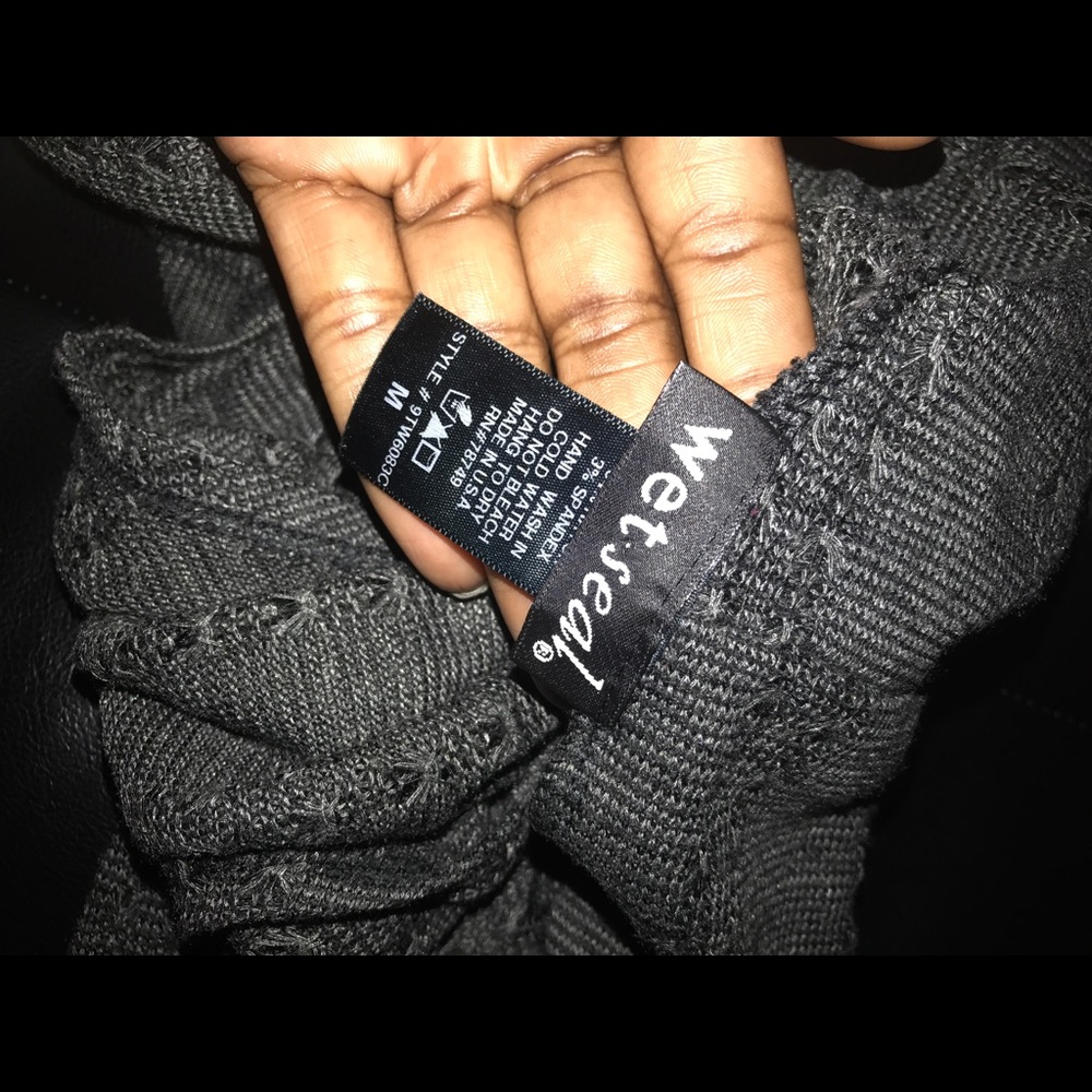 Wet Seal - Picture 3 of 4