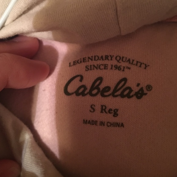 Cabelas pink camo sweatshirt - Picture 2 of 2