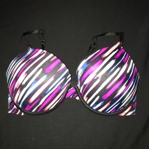 32D PINK VS