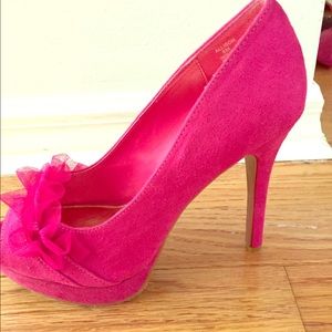 Pink heels size 8