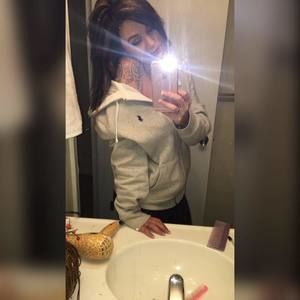 Meet your Posher, Alyssa