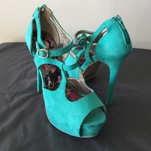 Open toe high heels size 7