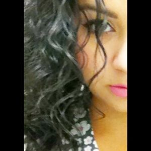 Meet your Posher, Monica