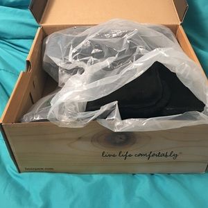 Brand New Abigail BearPaw Boots