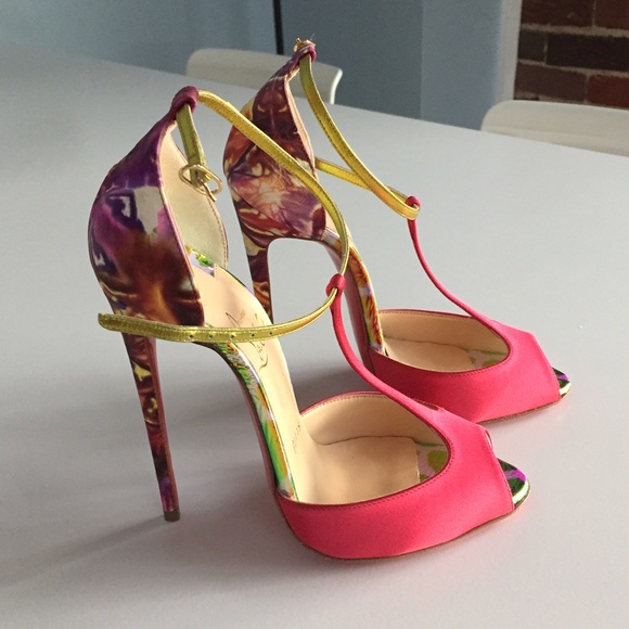 christian louboutin senora 130 christian louboutin senora 130