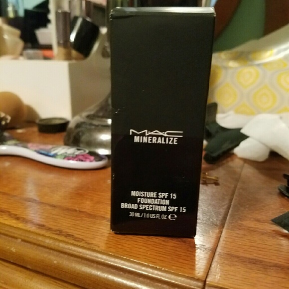 Mac mineral foundation