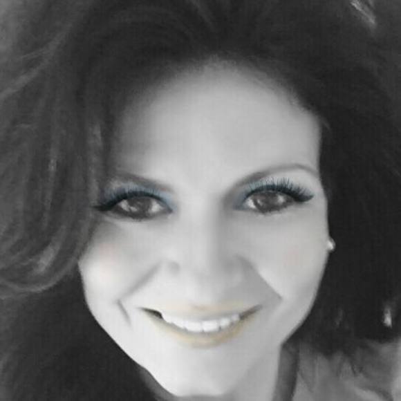 Meet your Posher, Bobbie - Picture 1 of 1