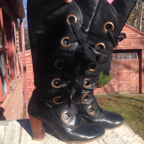 poshmark fluevog