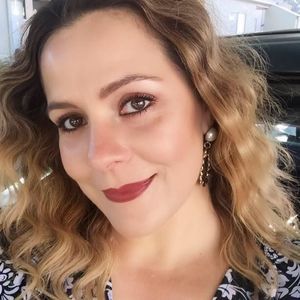 Meet your Posher, Elciane