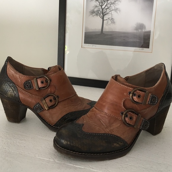 Dromedaries Stadium booties