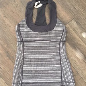 Lululemon tank 4