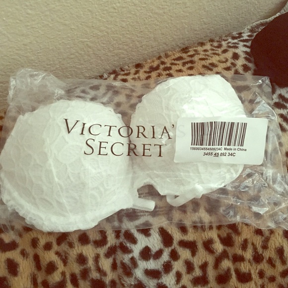 A white size 34C bra