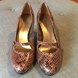 AK Anne Klein Pumps