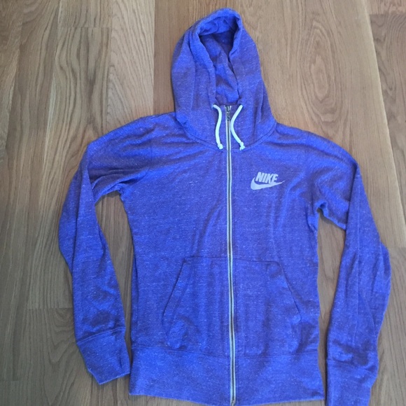 Nike Tops - {Nike} vintage gym hoodie