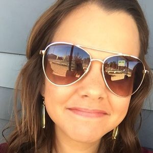 Meet your Posher, Kora