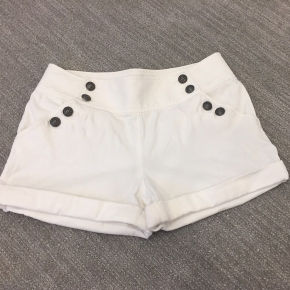 Authentic JUCIY couture white high waisted shorts!