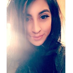 Meet your Posher, Nina