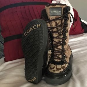 Coach boots