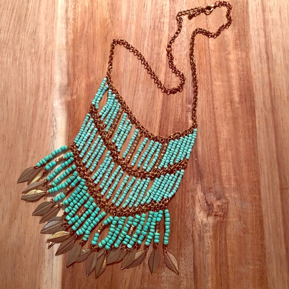 Vintage style (faux) turquoise beaded necklace