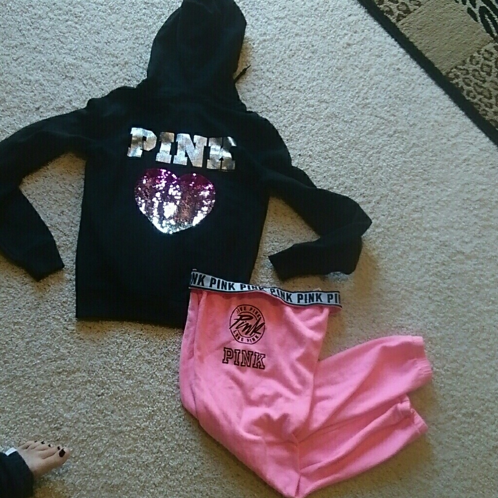 Pink campus set