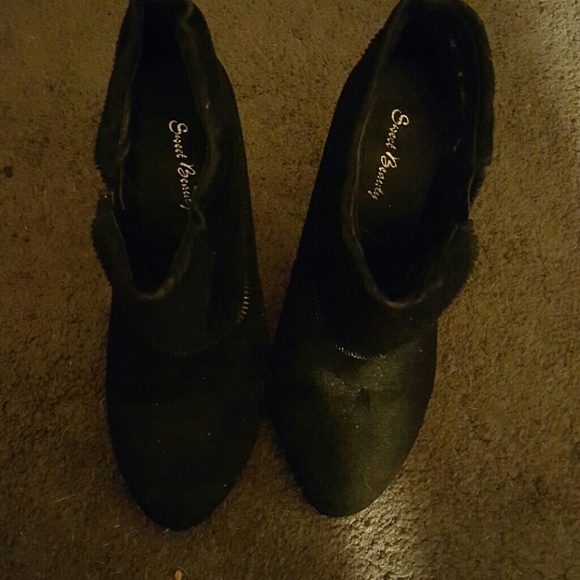 Booties - Picture 2 of 3