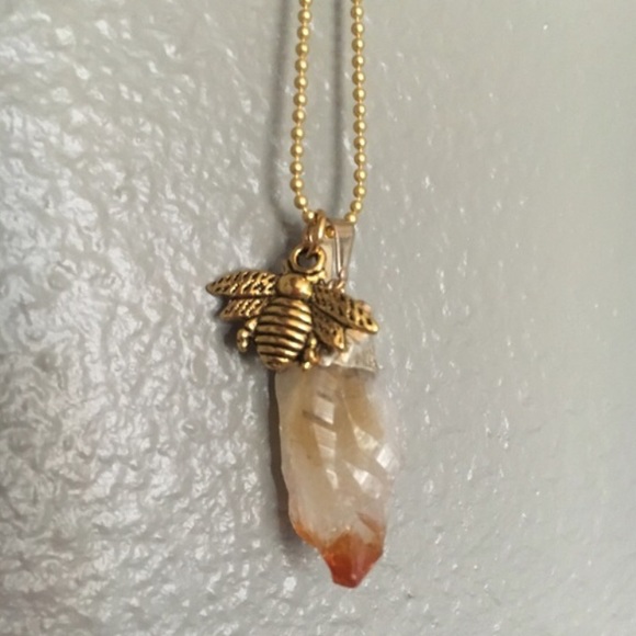 ✨BACK IN✨ Wild Honey Citrine & Bee Necklace - Picture 3 of 4