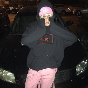 Meet your Posher, Devin