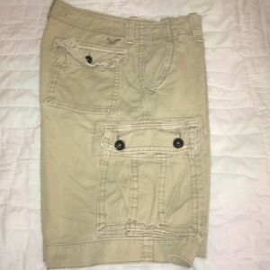 American Eagle Cargo Shorts size 32