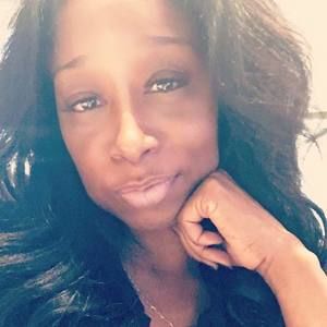 Meet your Posher, Yolanda