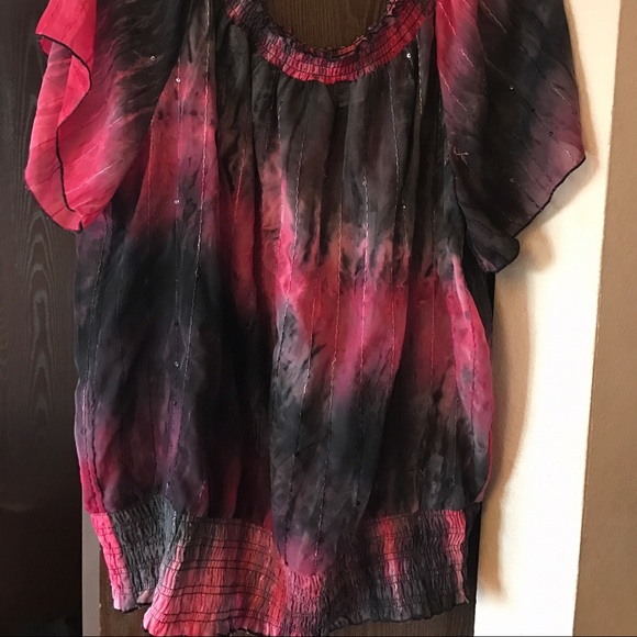 Top - Picture 2 of 3