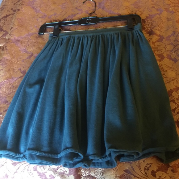 Short pleated skirt - Picture 1 of 1