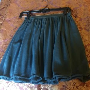 Short pleated skirt