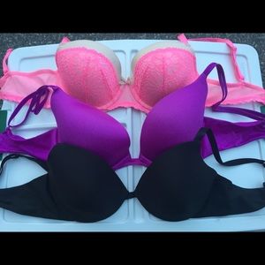 *Authentic NWOT* Victoria's secret bras!
