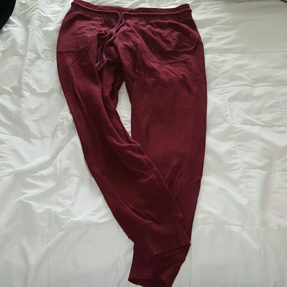 Mossimo maroon jogger pants