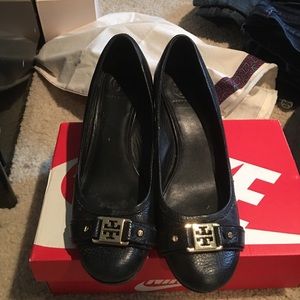 Tory Burch navy blue leather wedges