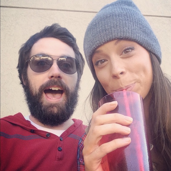 I'm back guys!! Holy life happens 🙌🏼🙌🏼💕💕 - Picture 3 of 4