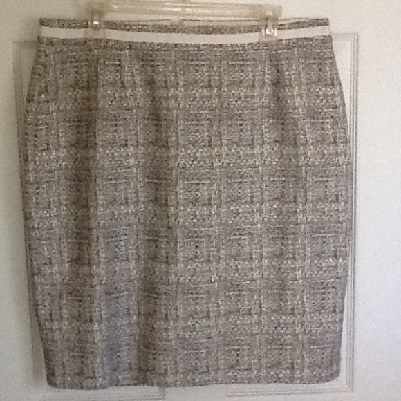 Sz 12 Boden black & metallic tweed pencil skirt